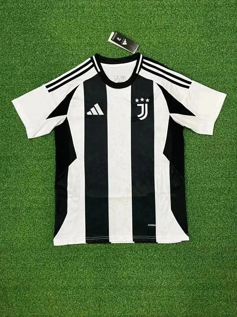 24-25 Juventus home court