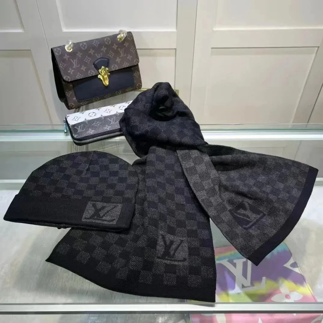 Two piece set of 4 (L integrated woven label)