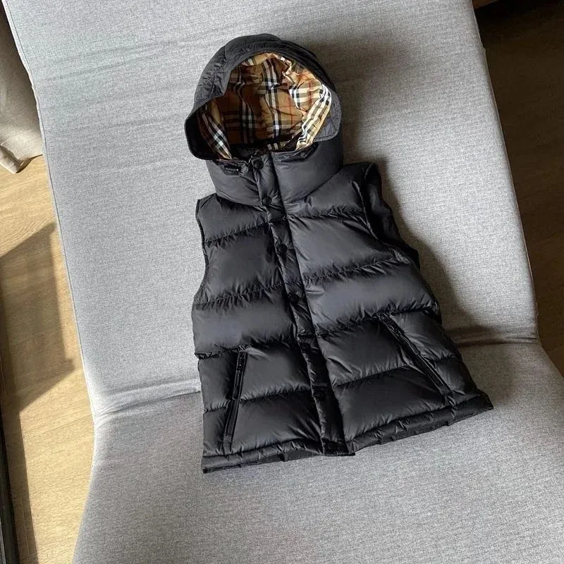 Burberry sleeveless vest black