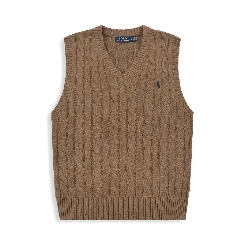 Knitted vest in coffee color